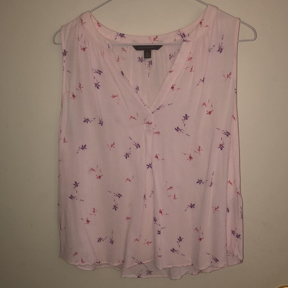 Banana Republic; Nice light pink, comfortable women’s top! - Picture 2 of 4